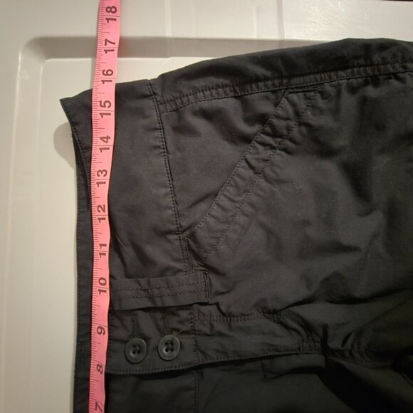 North Face Black Womans Hiking Casual 6" Shorts With Pockets - Picture 7 of 7